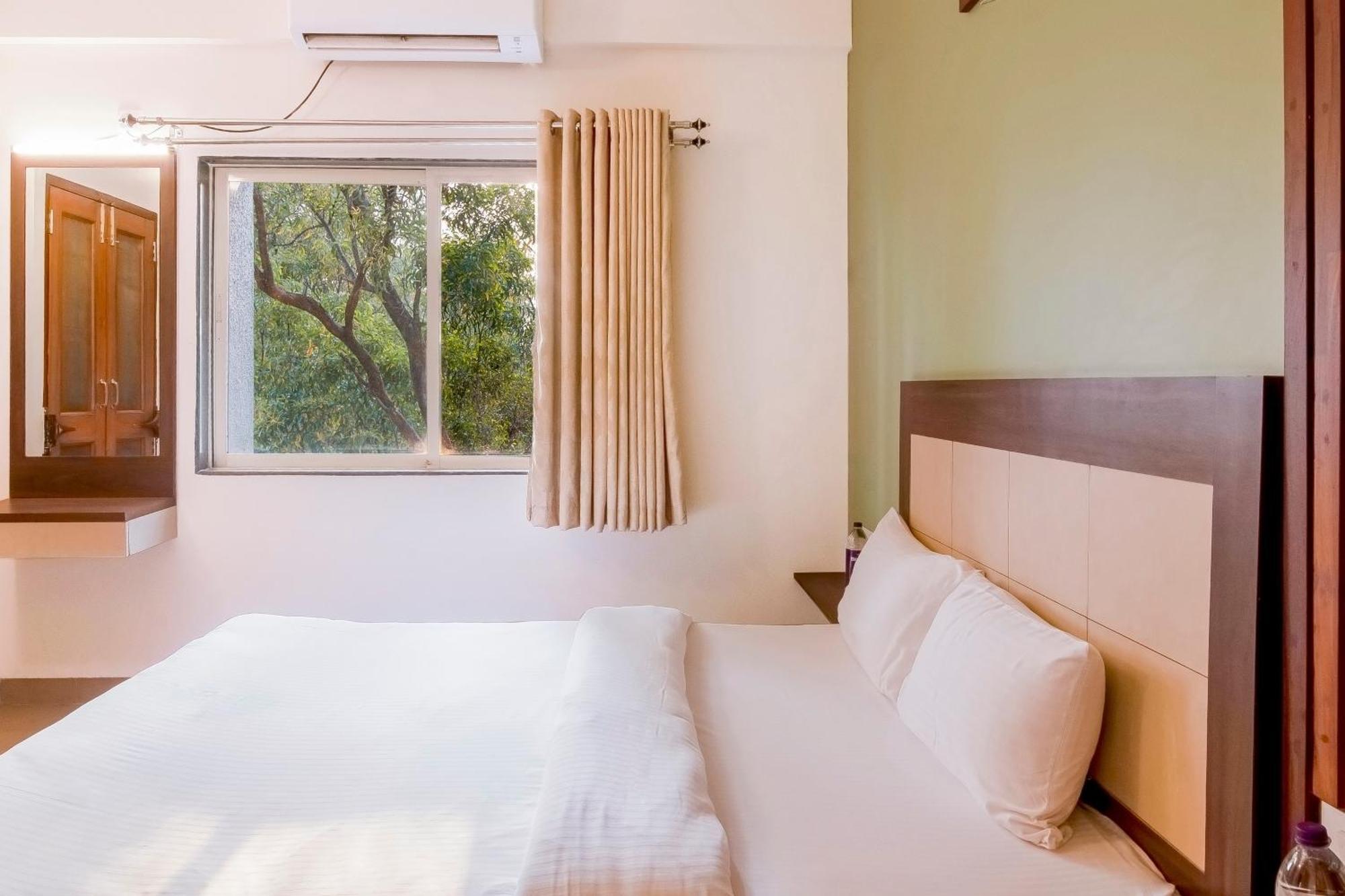 Sterling Stolen Heaven Lonavala Hotel Ruang foto